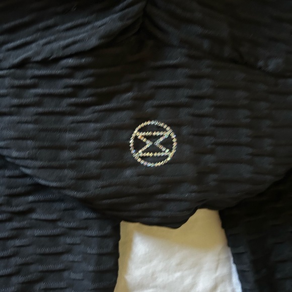 New Mix Athletic Set - Picture 3 of 8